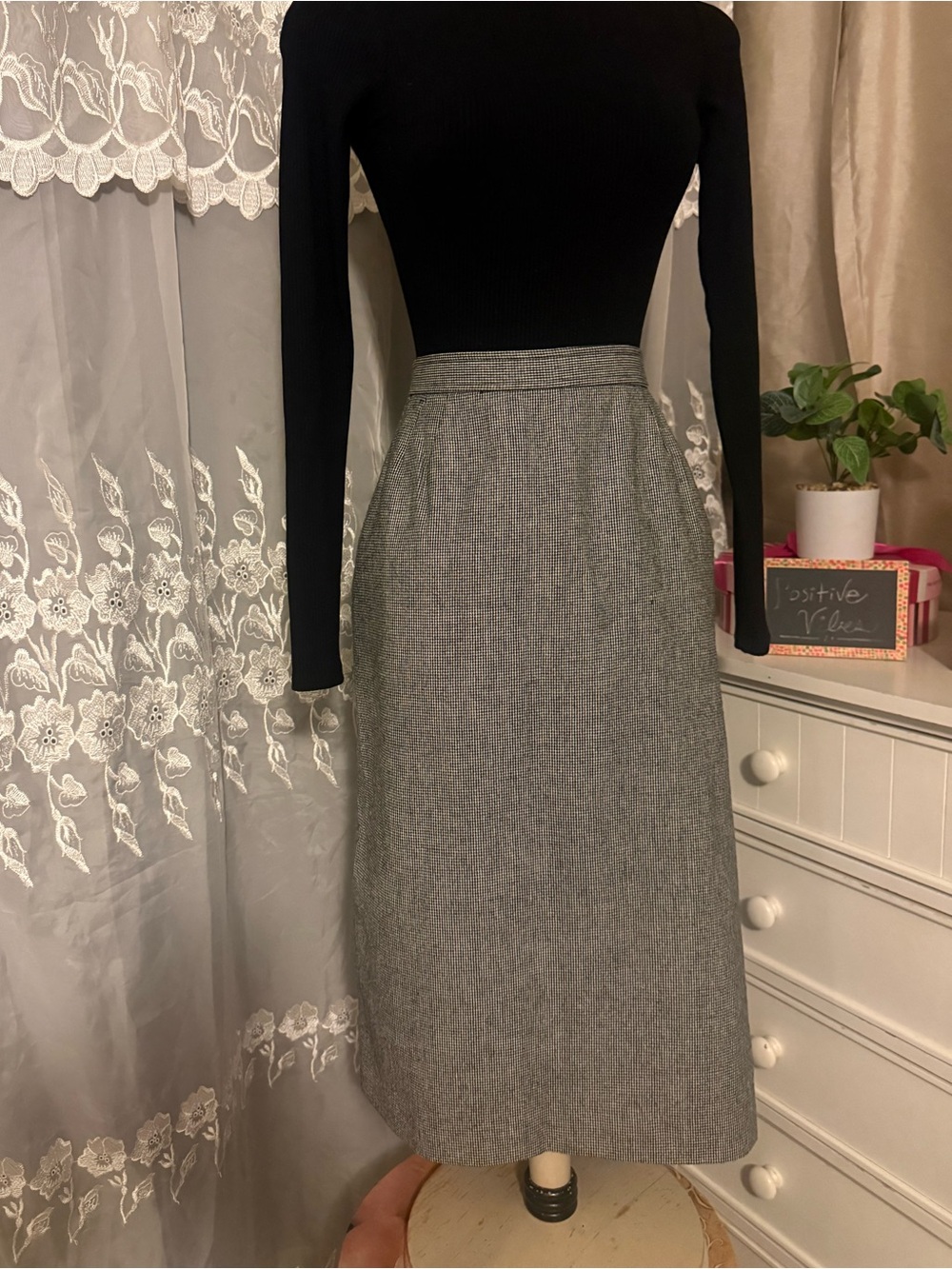 Vintage Evan Picone Gray Tweed Midi Skirt